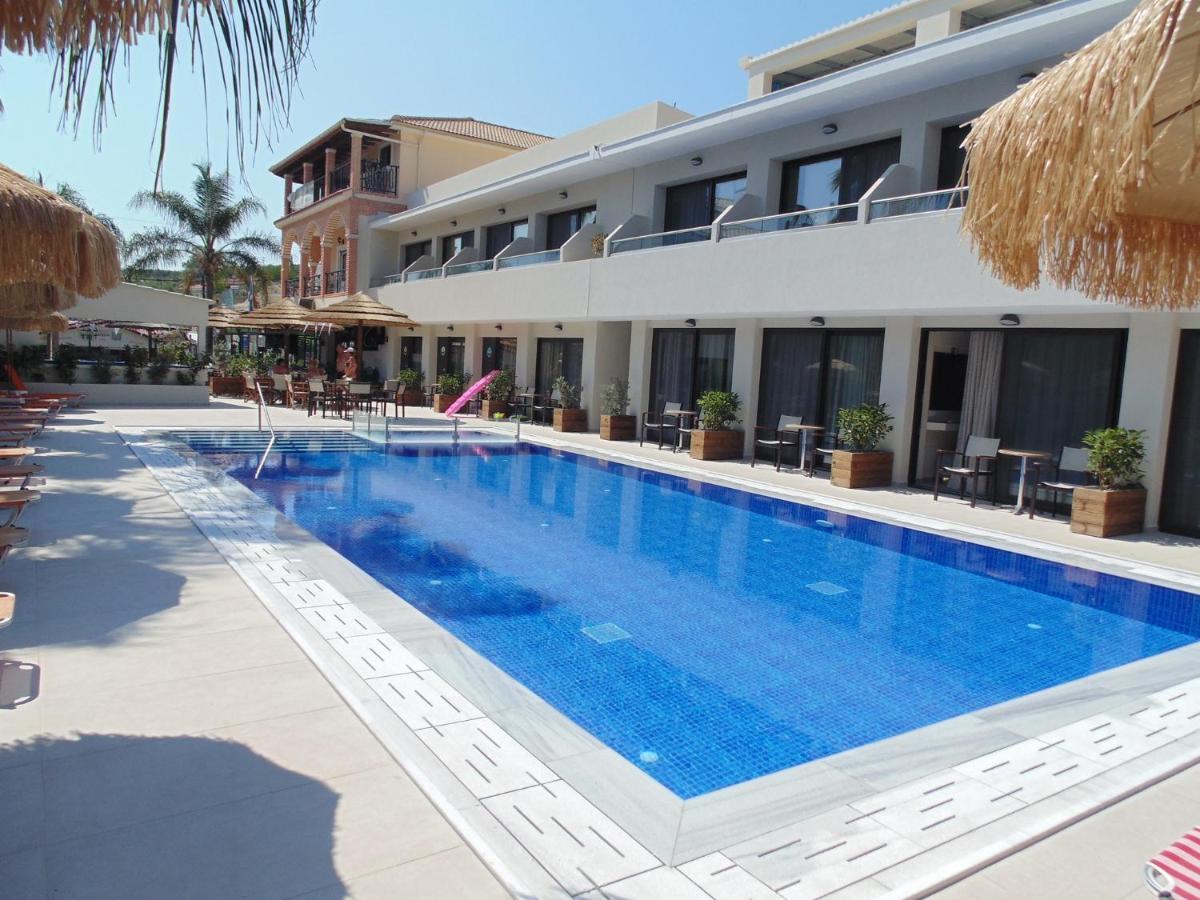 Paradise Bar Apartments Plános Buitenkant foto