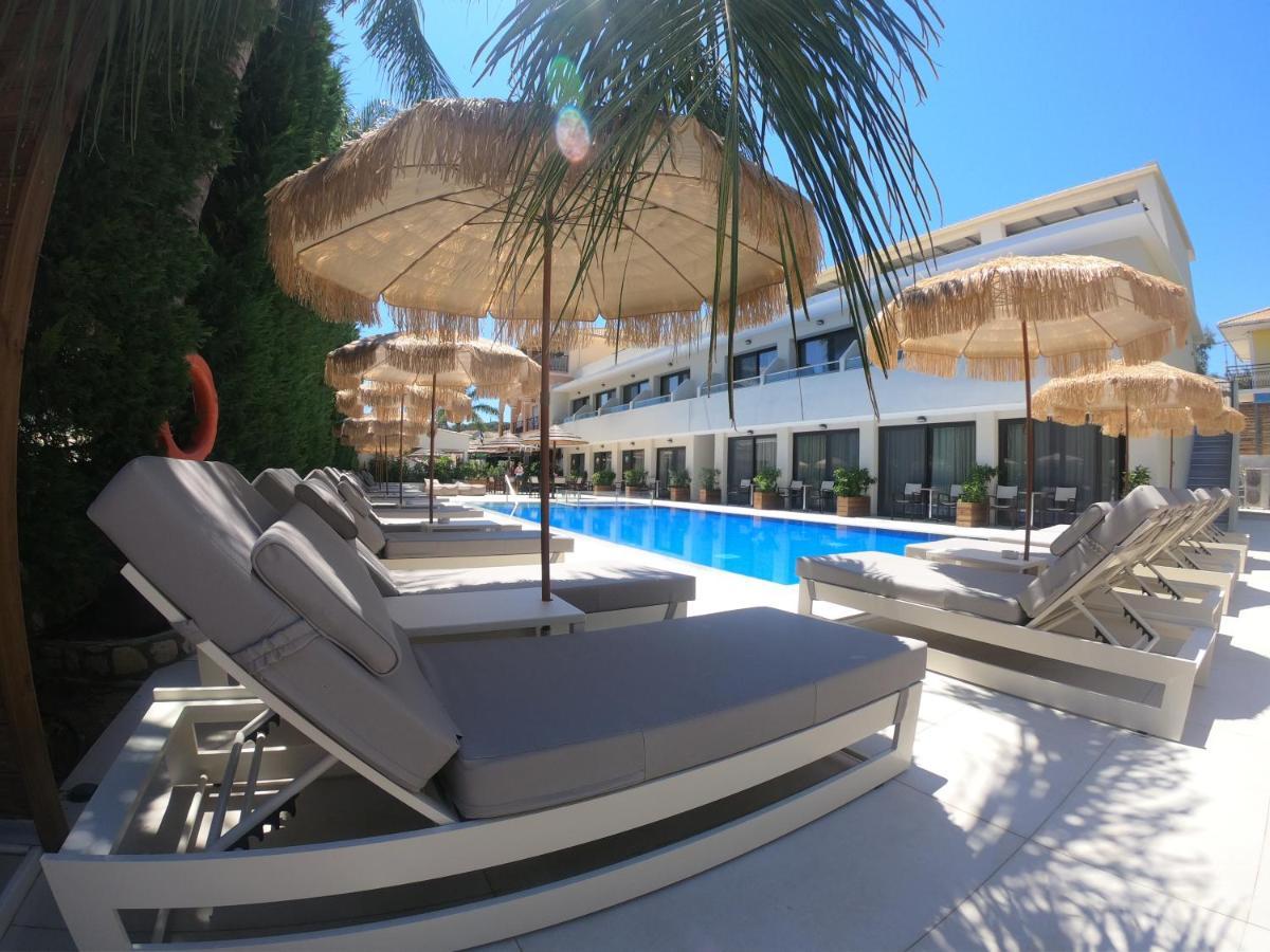 Paradise Bar Apartments Plános Buitenkant foto